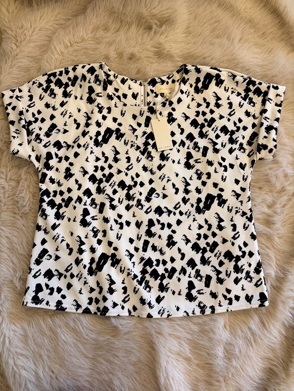 MELLODAY Black and White Abstract Print Blouse